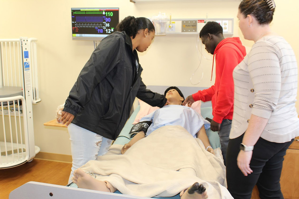 Visiting students in the nursing department